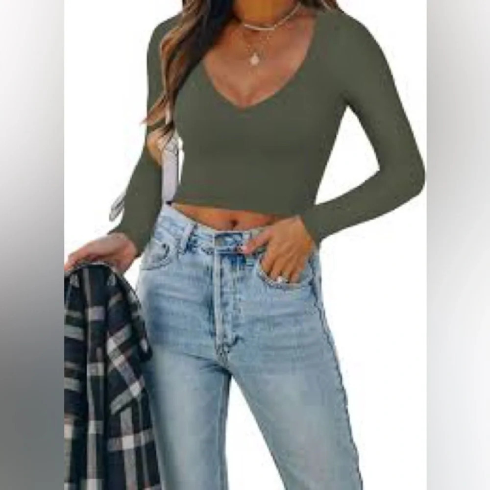 ReVamped Olive Green Long-Sleeve V-Neck Double Layer Crop  Top - Size L